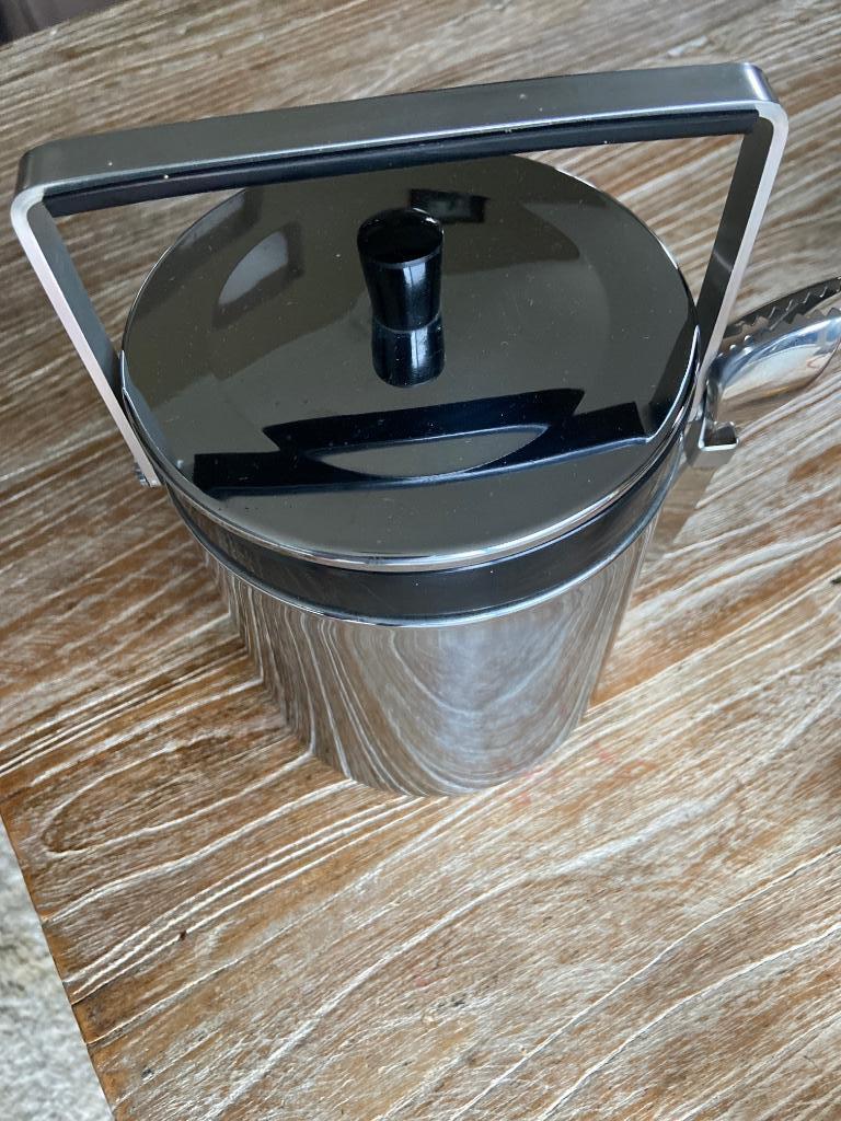 ijsemmer met tang, Enlèvement ou Envoi