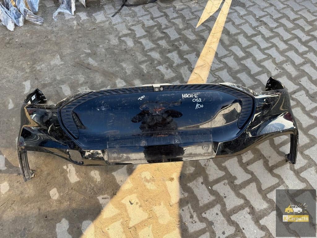 Pare-chocs avant Ford Mustang Mach-E, Pare-chocs, Info@ford.com, Ford Motor Company, American Road 1
48126  Dearborn