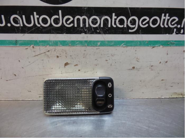 Eclairage intérieur avant d'un Citroen Berlingo (Berlingo 9, -, Utilisé, -, -