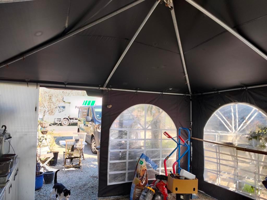 Party tent gratis op te halen, Ophalen