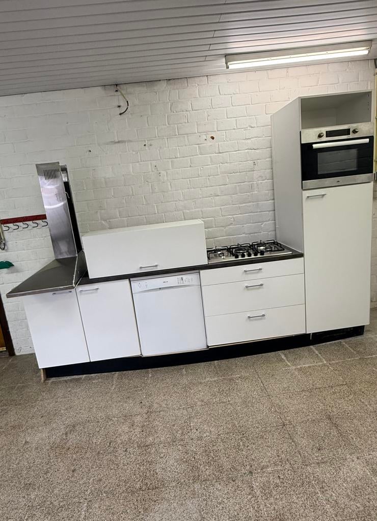 Complete keuken reeds gedemonteerd, Huis en Inrichting, Ophalen, Zo goed als nieuw