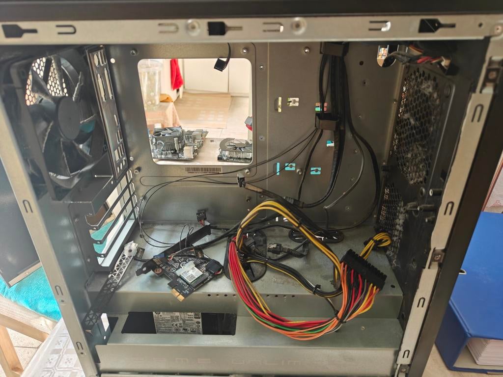 PC Case + 1TB HDD + Power Supply 500W + WifiBluetooth Kaart, Ophalen, HDD