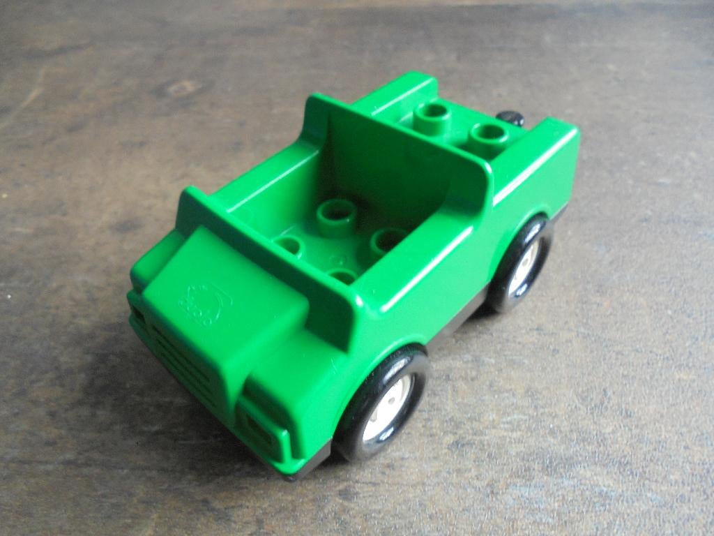Lego Duplo Car with 2x2 Studs and Black Base (zie foto's), Ophalen of Verzenden, Gebruikt, Losse stenen, Duplo