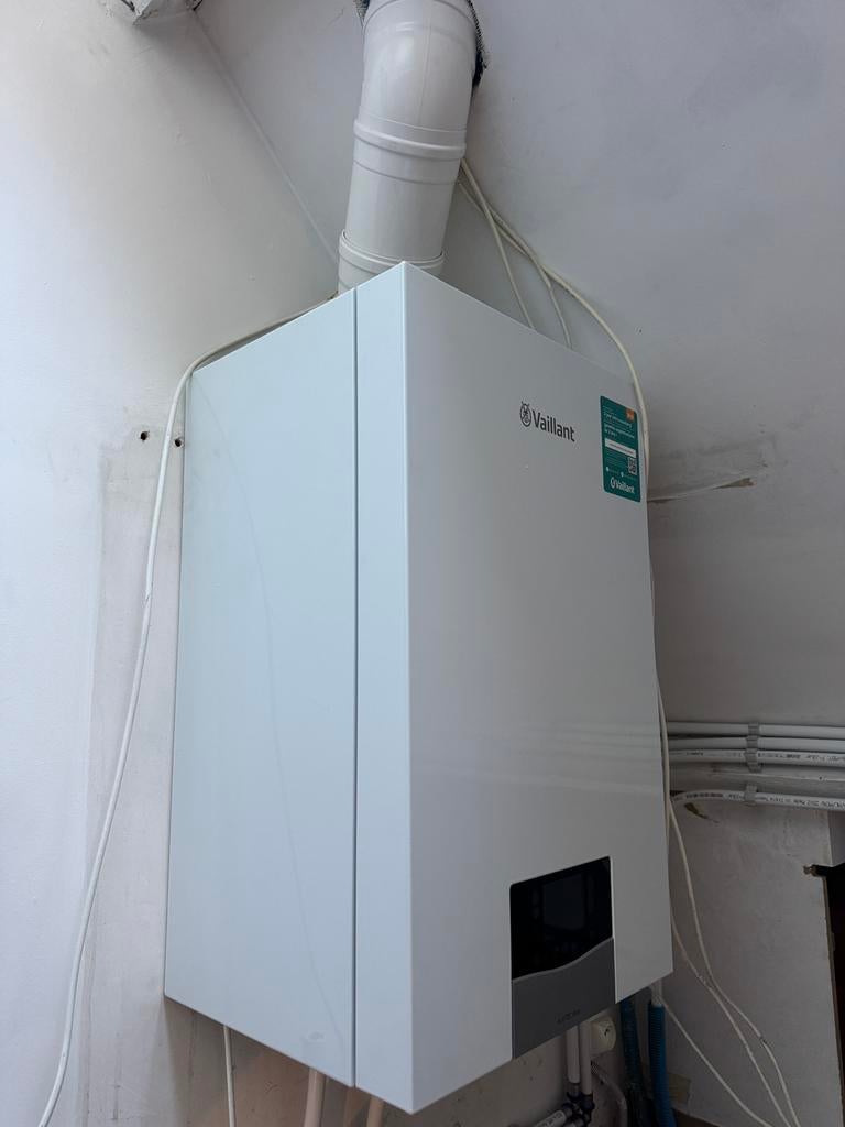 Plombier chauffagiste installation renovation et dépannage, Bricolage & Construction, Enlèvement, Comme neuf