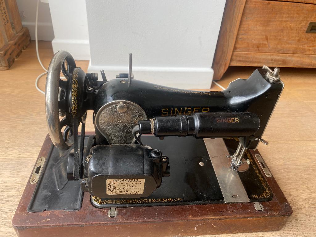 Machine à coudre Singer 1930/40, Enlèvement
