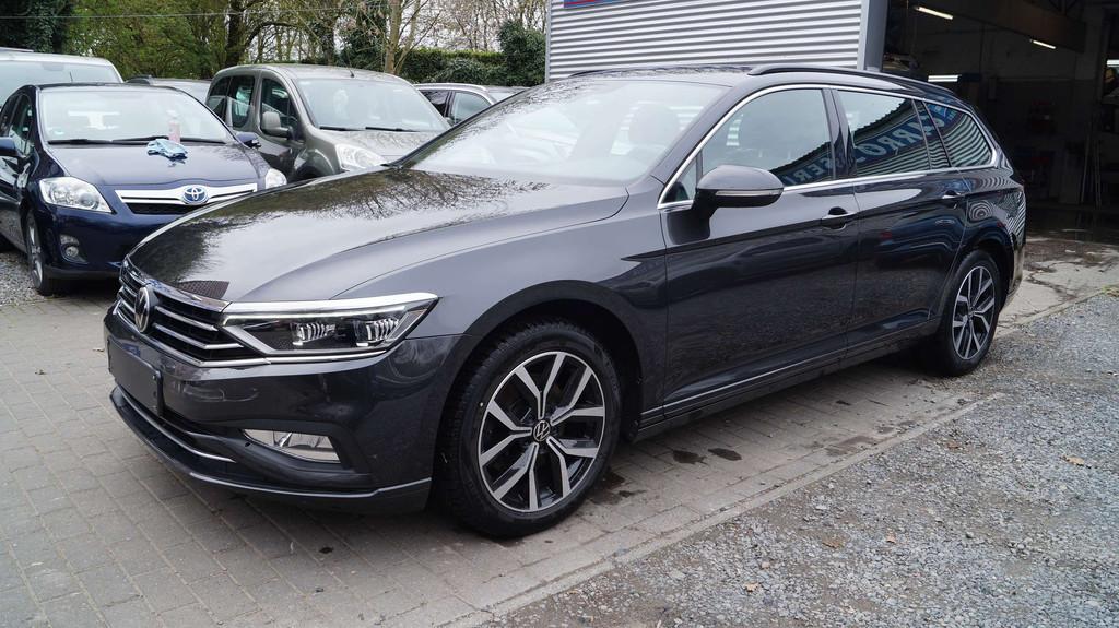 Volkswagen Passat VOLKSWAGEN PASSAT 1.5 BENZINE, Autos, Volkswagen, Achat, Entreprise, 5 portes, Automatique