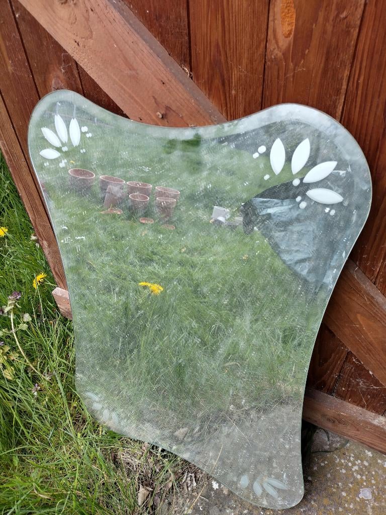 Miroir., Enlèvement