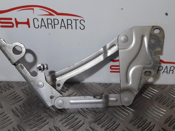 Charnière capot d'un Volkswagen Golf Plus, Autos : Pièces & Accessoires, Autres pièces automobiles, Volkswagen, Utilisé, 3 mois de garantie