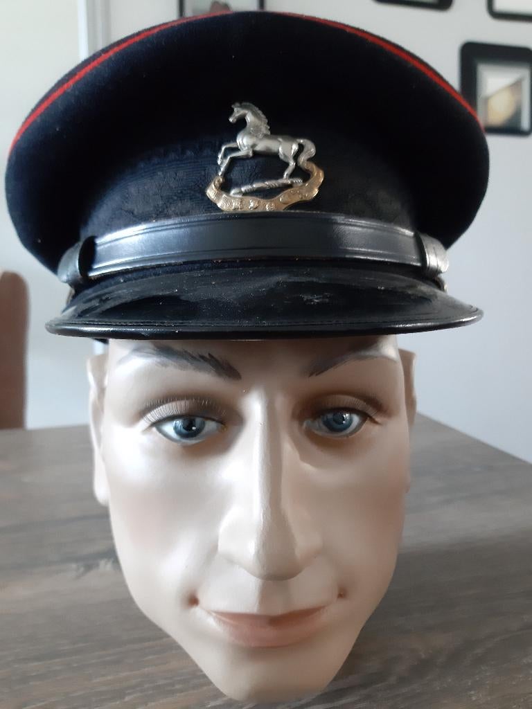 WW2 Coiffe cérémonie militaire anglaise The King's Regiment, Enlèvement ou Envoi, Autres, Casque ou Béret
