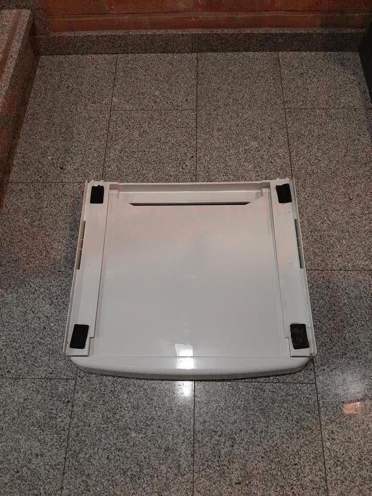 Universele Was/droogmachin stapelkit/tussenstuk met schuifla, Ophalen, Zo goed als nieuw