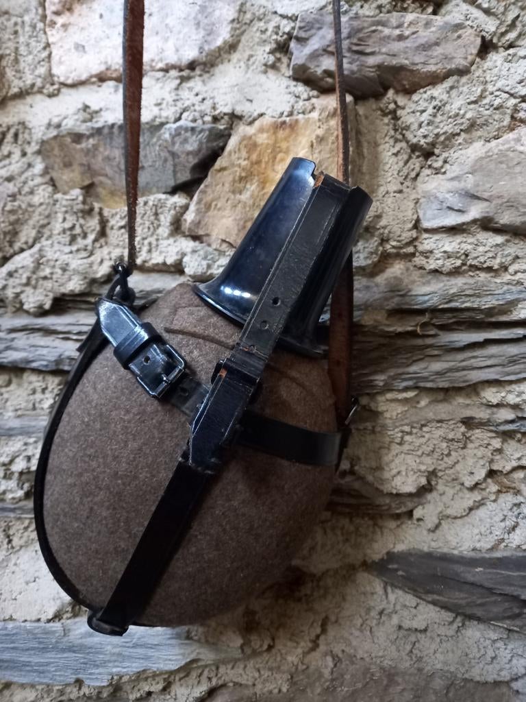 Gourde allemande. Grand modèle., Collections, Enlèvement