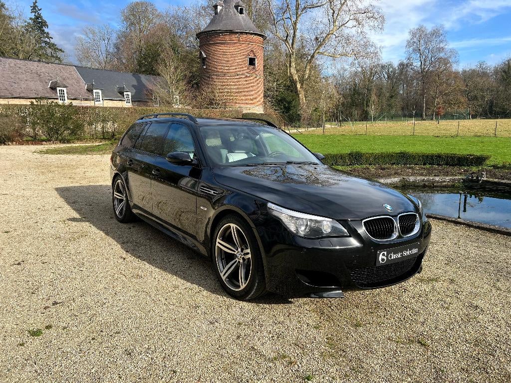 BMW M5 TOURING V10  UTULITAIRE / NO TAXE, Autos, Cuir, Entreprise, Carnet d'entretien, Break