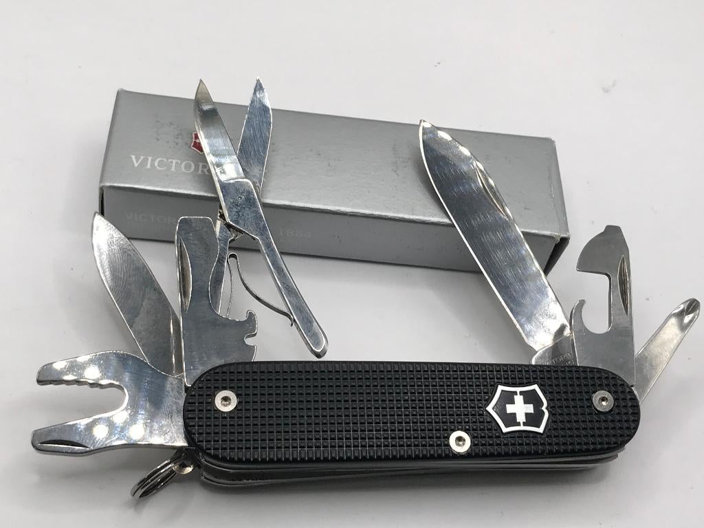 Couteau de poche Victorinox CADET Custom 84 mm Alox/w Sissor, Enlèvement ou Envoi, Neuf