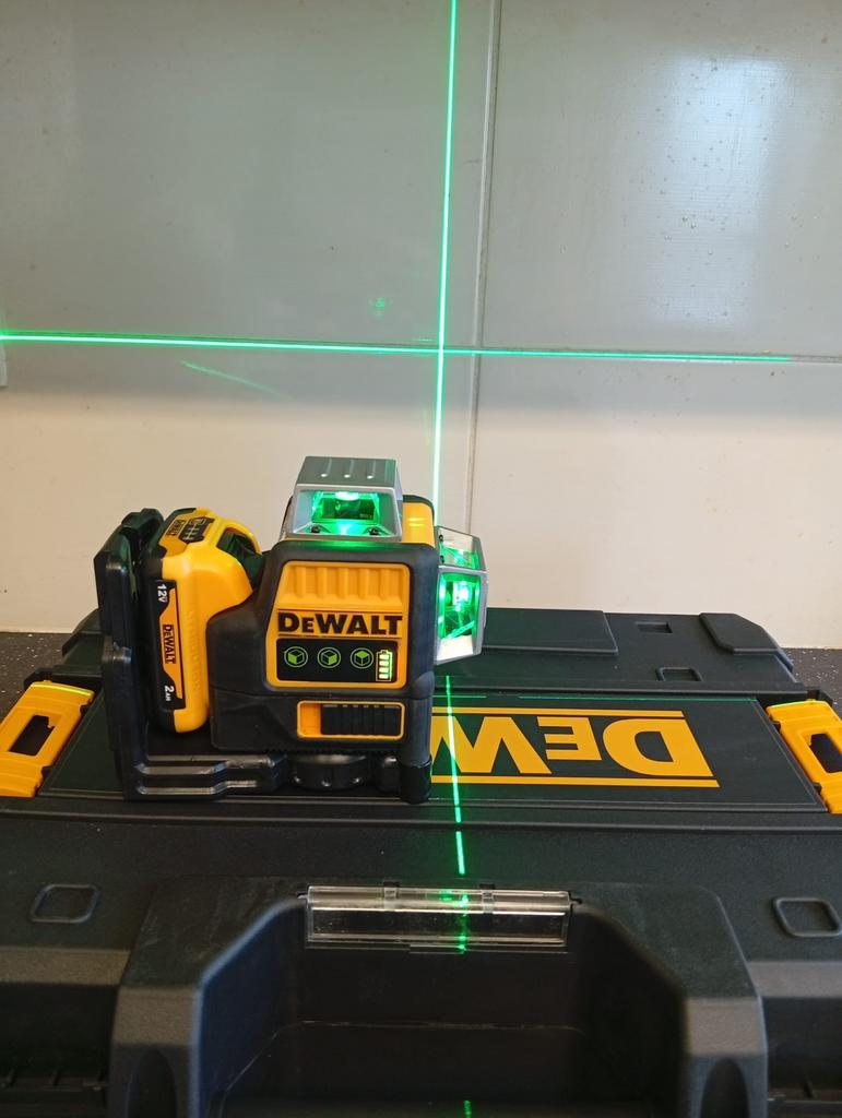 Laser DeWalt 360 avec tous accessoires, Enlèvement ou Envoi, Comme neuf, Accessoires