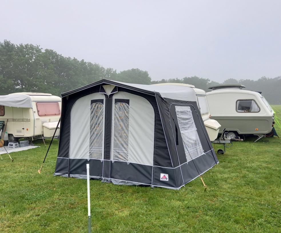 Auvent de caravane Predom avec zone de couchage intérieure, Caravanes & Camping, Enlèvement, Comme neuf