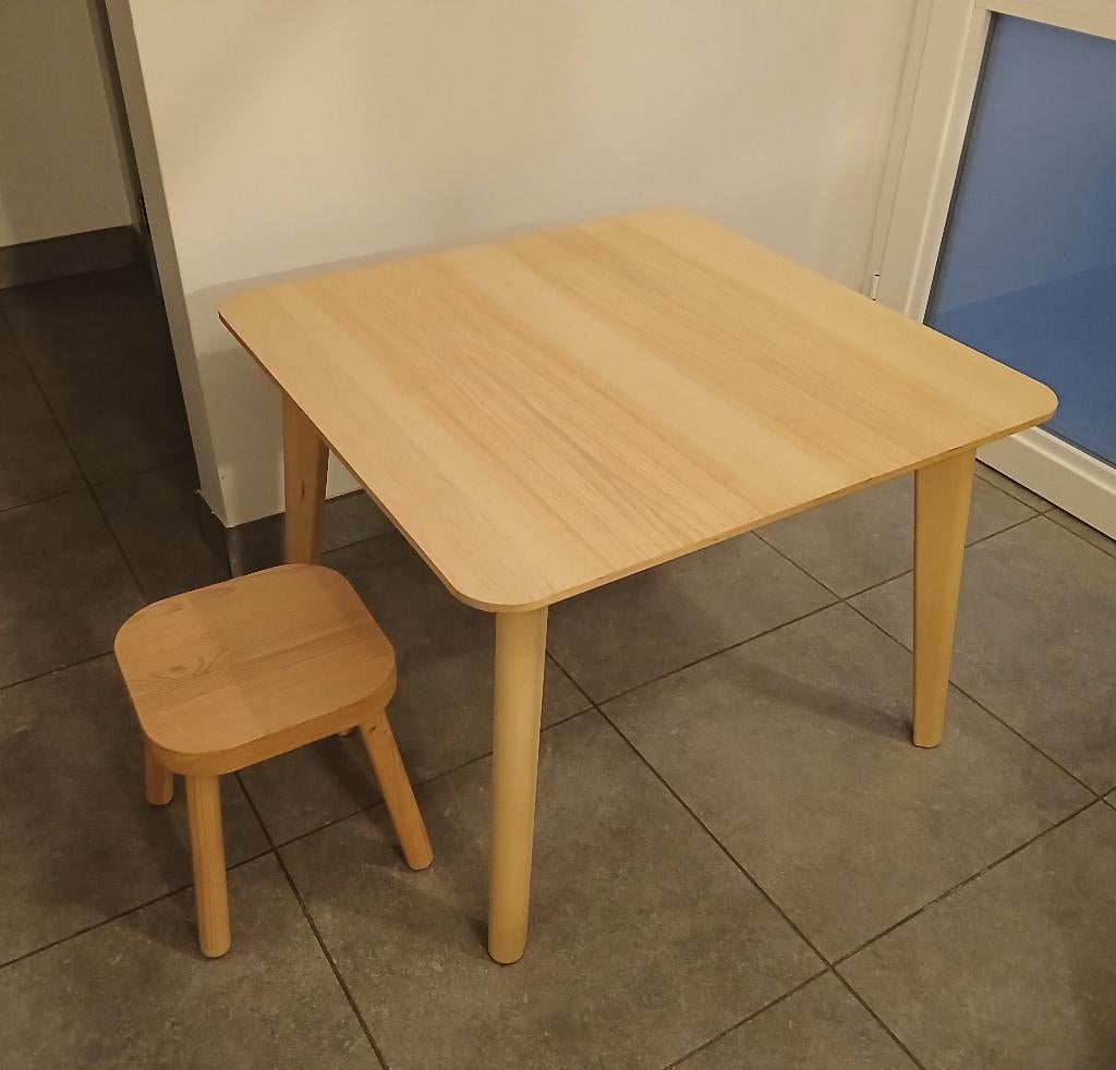 Ik zoek kindertafel, Kinderen en Baby's, Kinderkamer | Tafels en Stoelen, Ophalen, Tafel(s)
