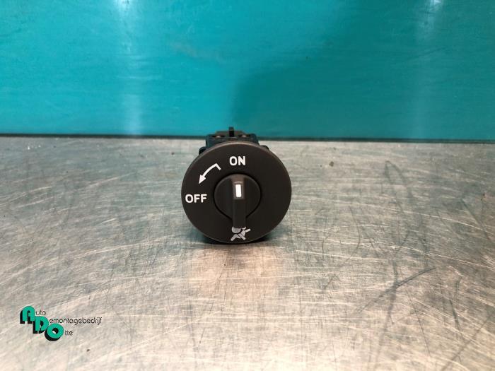 Airbag commutateur d'un Renault Twingo (Twingo 07-), Autos : Pièces & Accessoires, Électronique & Câbles, Renault, Utilisé, 3 mois de garantie