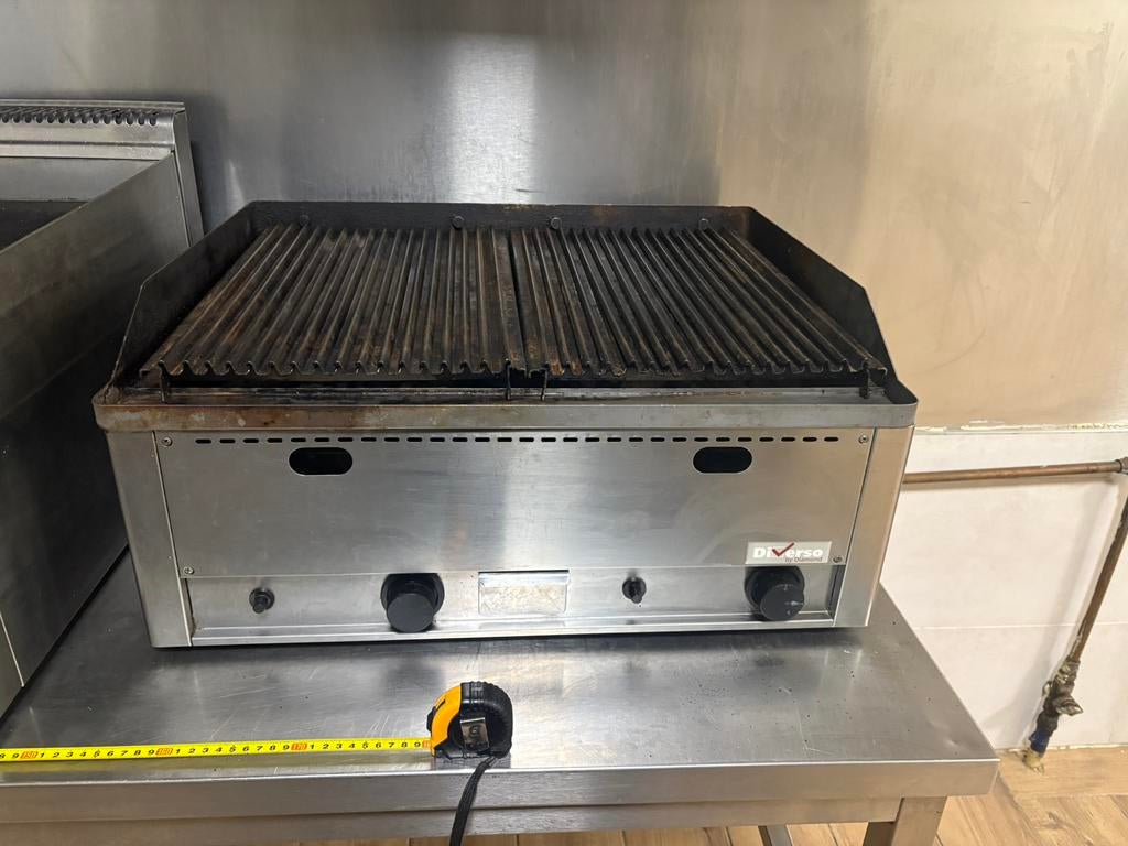 Plancha grill pierre de lave au gaz 600€, Elektronische apparatuur, Grillplaten, Ophalen, Zo goed als nieuw
