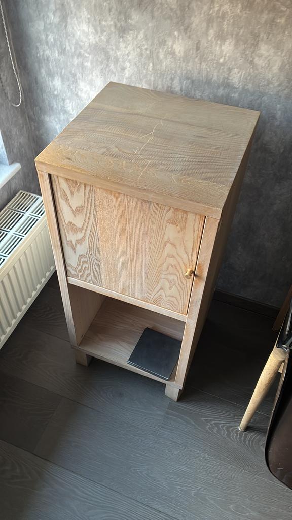 Gratis nachtkastje, Huis en Inrichting, Slaapkamer | Nachtkastjes, Ophalen, Gebruikt