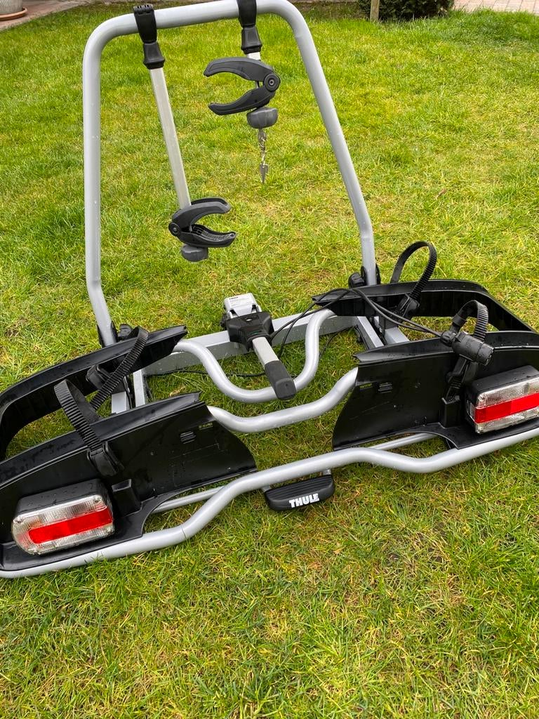 Porte-vélos Thule jusqu'à 60 kg, Autos : Divers, Porte-vélos, Support d'attelage, 2 vélos, Comme neuf, Enlèvement