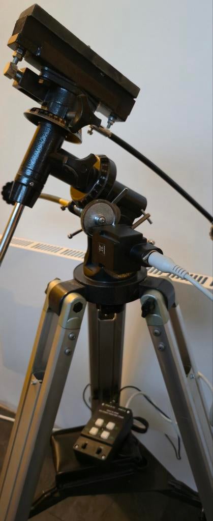 Oude EQ3 montering met RA-motor + sturing, Audio, Tv en Foto, Optische apparatuur | Telescopen, Ophalen, Gebruikt, Onderdelen of Accessoires