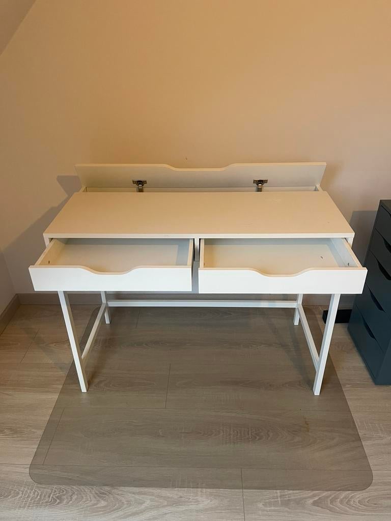 Bureautje, Huis en Inrichting, Ophalen, Zo goed als nieuw, Bureau