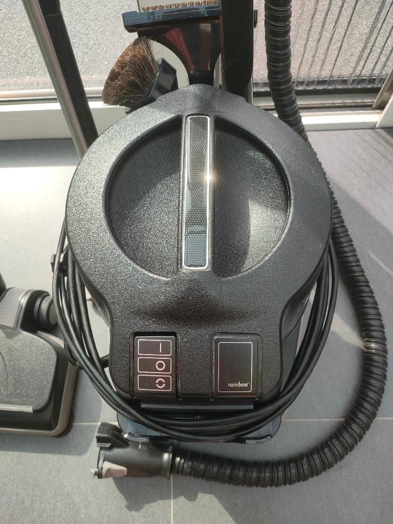 Arc-en-ciel E2, Aspirateur, Réservoir, Comme neuf, Enlèvement