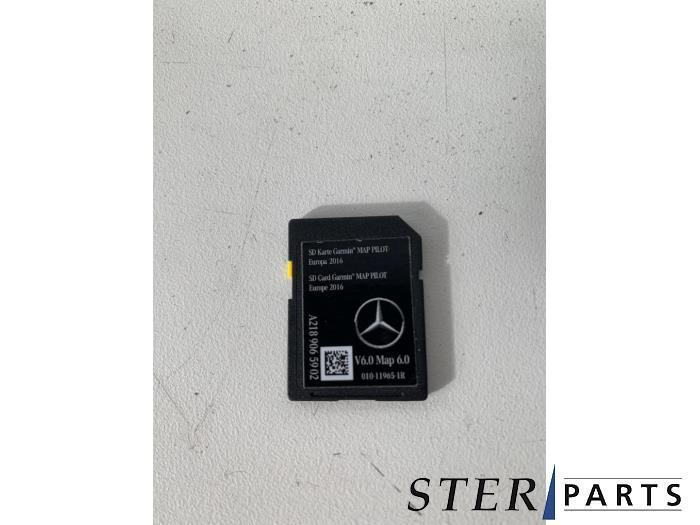 Navigation carte SD d'un Mercedes A-Klasse, Neuf, -, -, Enlèvement ou Envoi