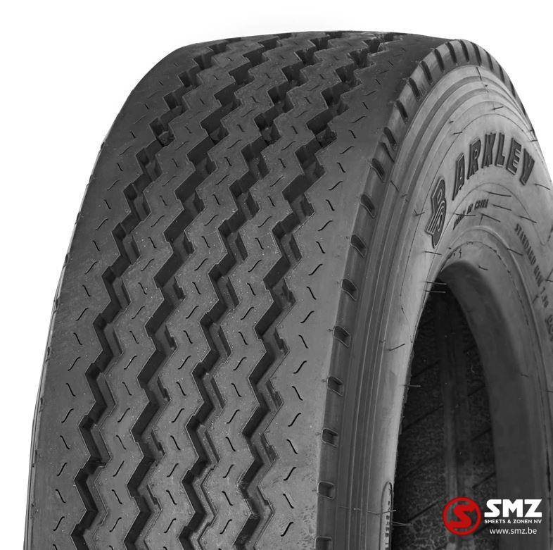 Pneu 235/75R17.5 Trazano Trans T 143/141J, Neuf, Autres marques, Autres pièces automobiles