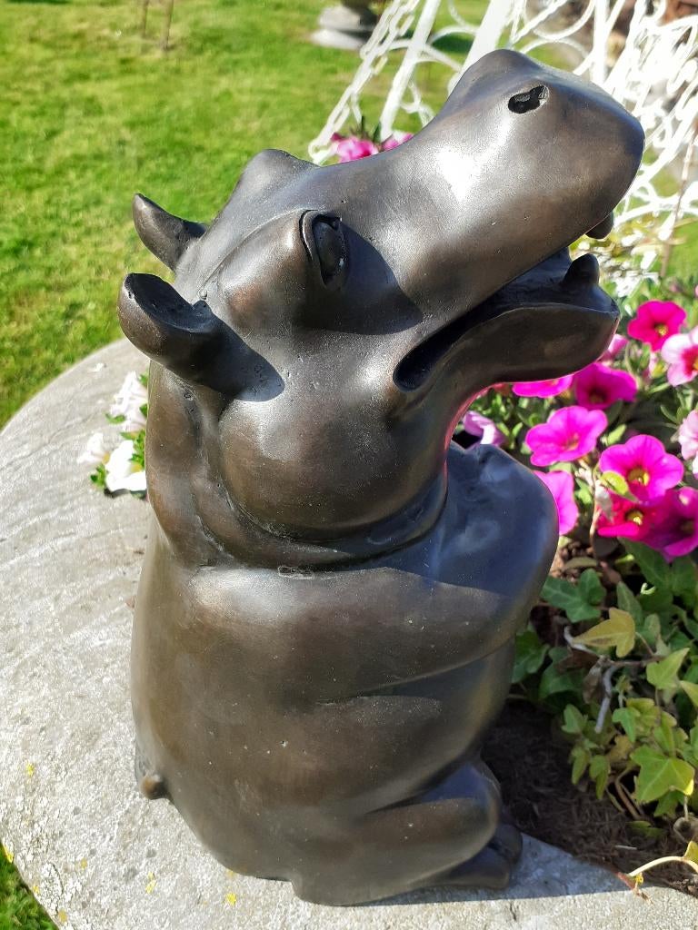 Hippopotame assis en bronze pouvant faire jet d'eau, Antiquités & Art, Antiquités | Bronze & Cuivre, Enlèvement ou Envoi, Bronze