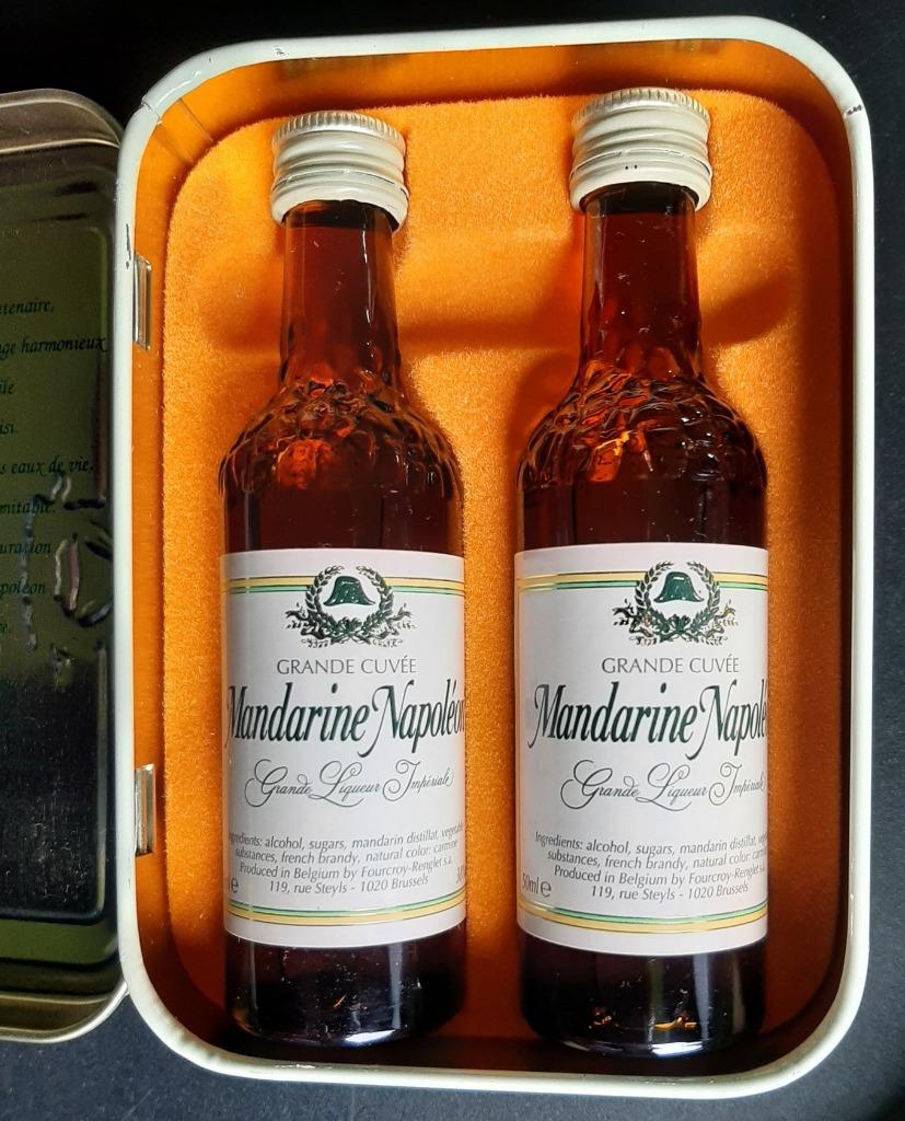 Set miniatuur flesjes Mandarine Napoleon in geschenkblikje, Collections, Neuf, Pleine, Enlèvement, Autres types