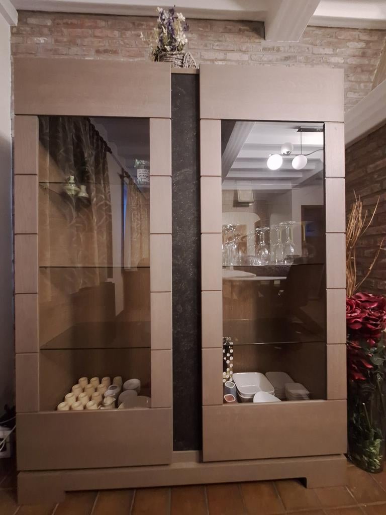 Vitrinekast - massief eiken, Ophalen