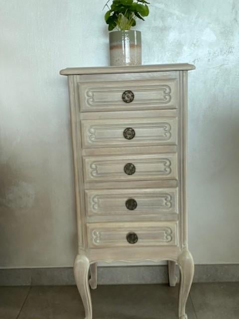 Joli petit meuble d'appoint en chêne patiné blanc, Enlèvement