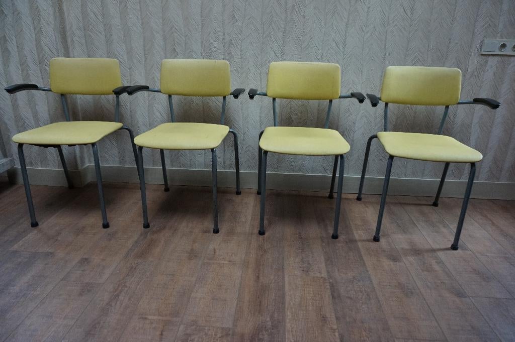 Retro vintage armstoelen, jaren 60 van Friso Kramer, Ophalen, Gebruikt, Overige kleuren, Hout