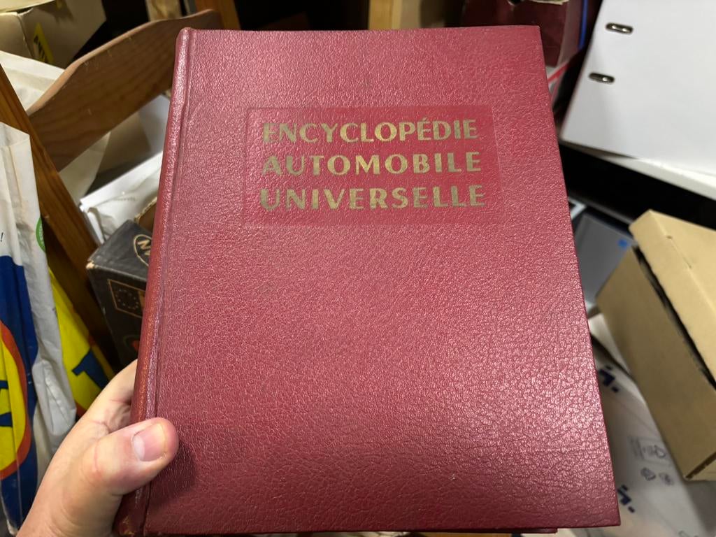 Encyclopédie Automobile Universelle, en deux volumes, Série complète, Larousse, Enlèvement ou Envoi, Utilisé