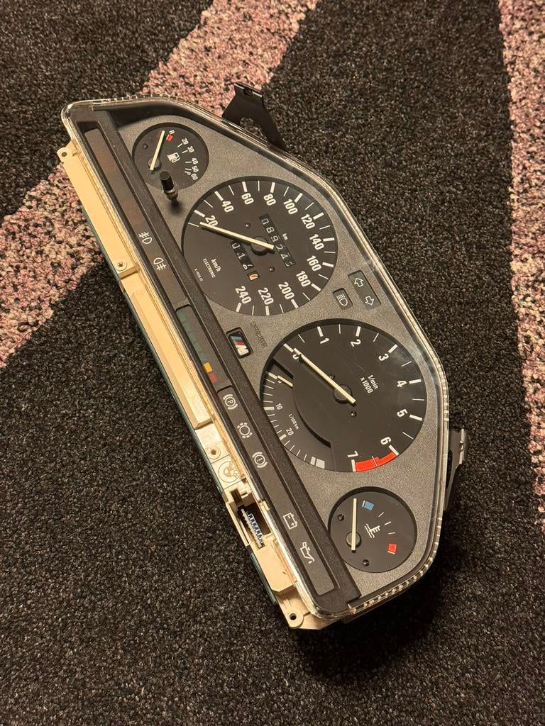 Bmw e30 compteur neuf complet, Enlèvement ou Envoi, BMW