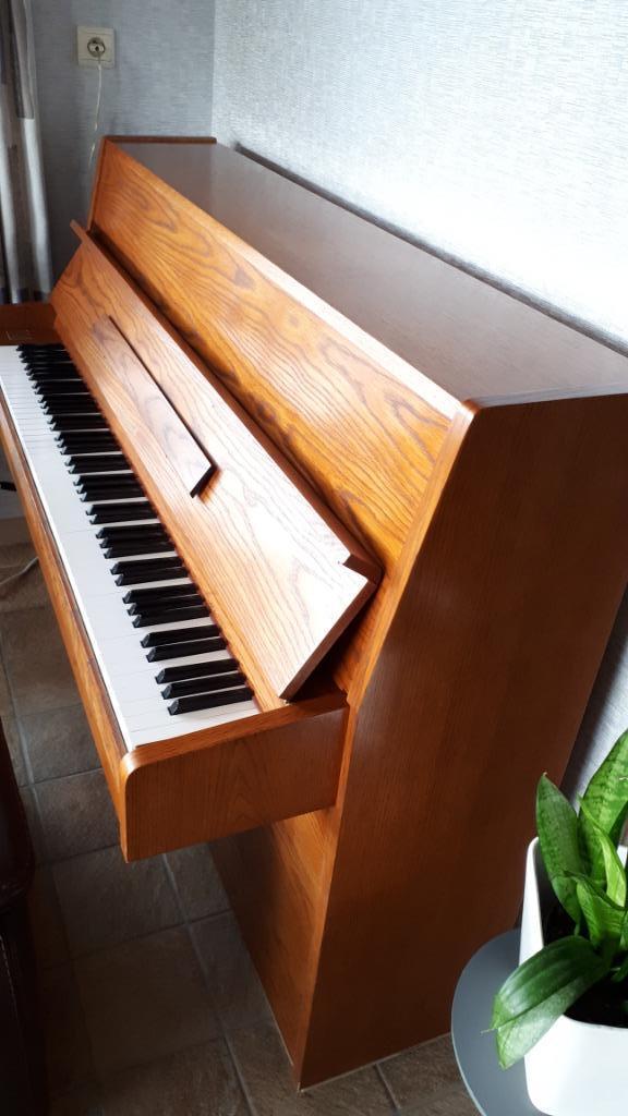 Piano, Muziek en Instrumenten, Piano's, Ophalen, Gebruikt, Bruin, Piano