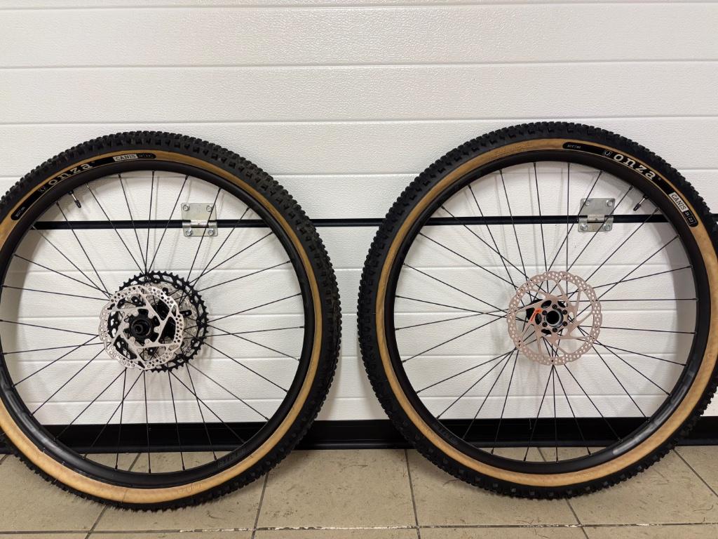 Roues Stan's NoTubes Crest S2 - Tubeless Ready - Lefty, Vélos & Vélomoteurs, Enlèvement, Utilisé, Roue, Stan's