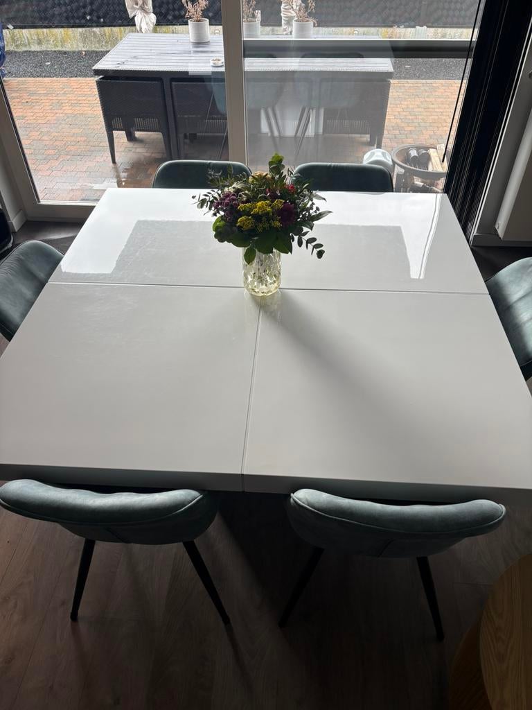 Eettafel, Enlèvement, Comme neuf