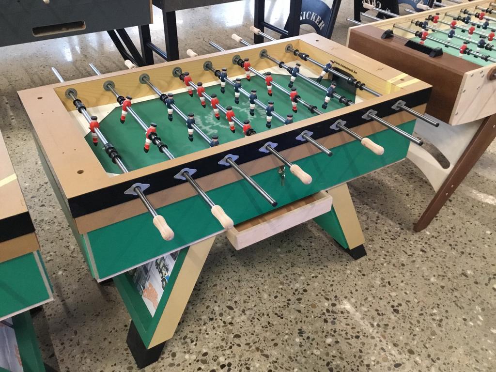 Kickertafel jupiter , gerenoveerd , tafelvoetbal, Ophalen of Verzenden, Gebruikt