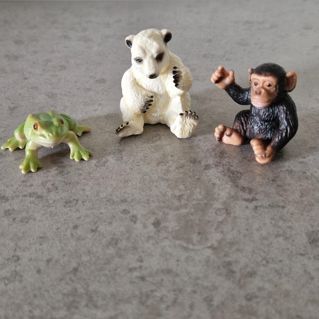 Sleigh - Baby ijsbeer, baby aap en kikker, Ophalen of Verzenden, Gebruikt