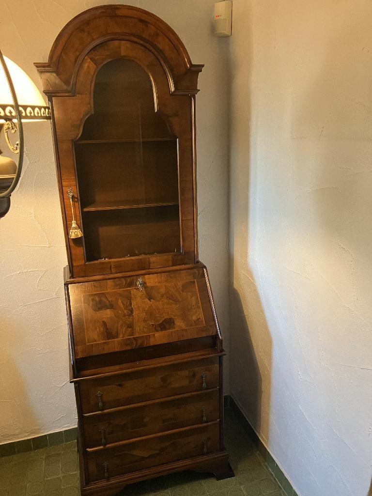 Antieke vitrinekast/secretaire, Ophalen, Gebruikt