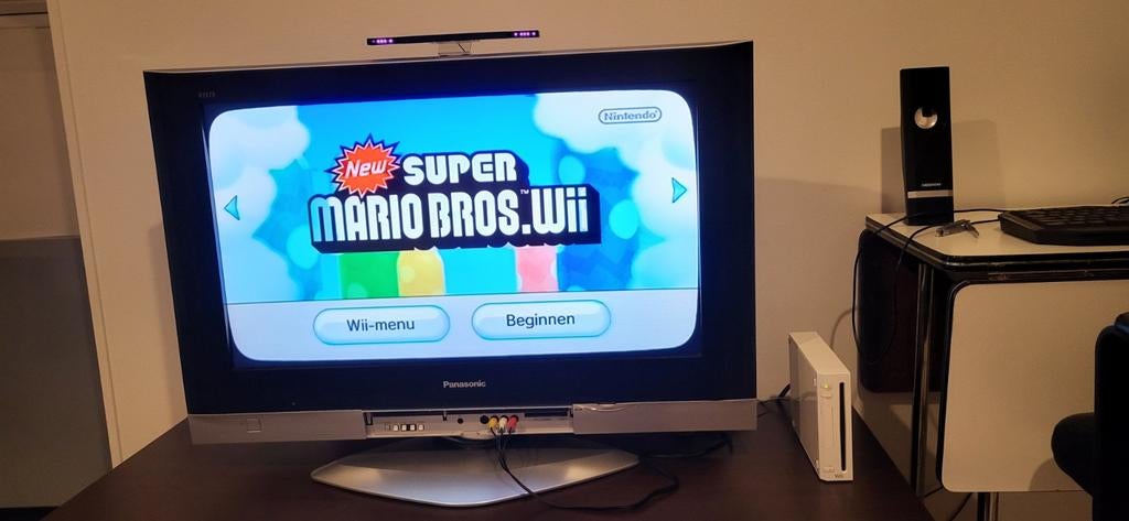 Nintendo Wii met stuurtje, Mario, Tomb Raider & Soul Calibur, Ophalen of Verzenden, Refurbished, Met 1 controller, Met stuurtje