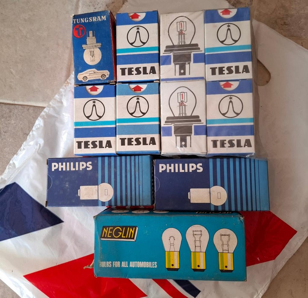 LOT AMPOULES et FUSIBLES pour Autos Anglaises LEYLAND AUSTIN, Ophalen of Verzenden, Nieuw, Austin