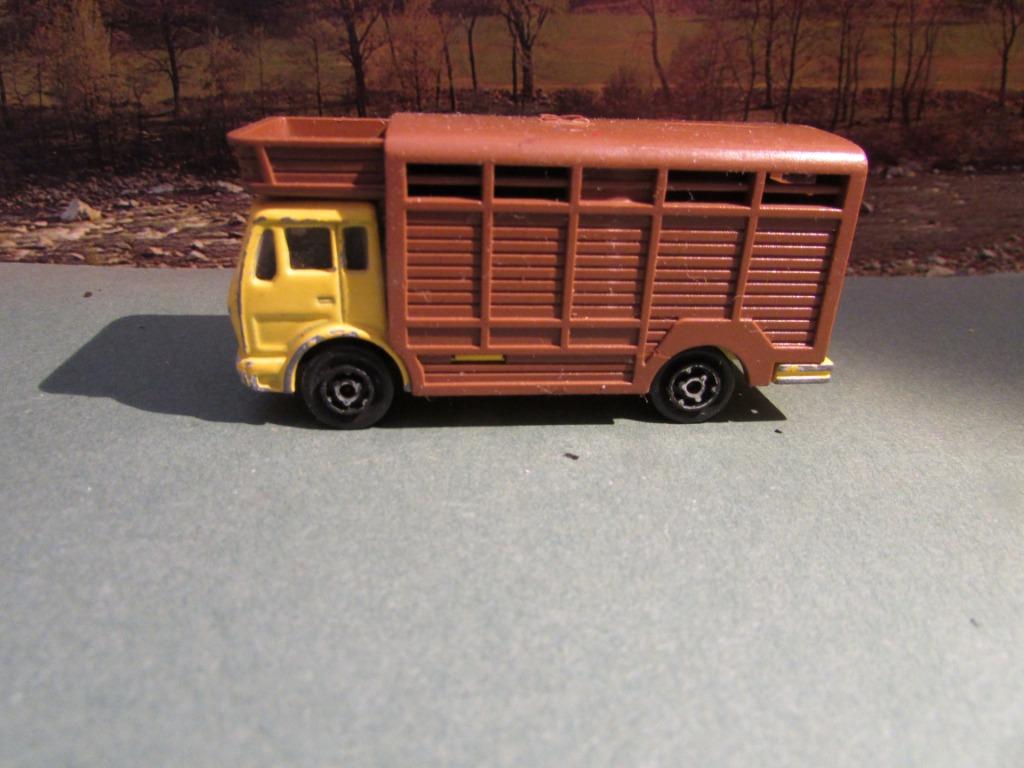 MERCEDES - BENZ  DIEREN VERVOER, MAJORETTE, Ophalen of Verzenden, Gebruikt, Bus of Vrachtwagen