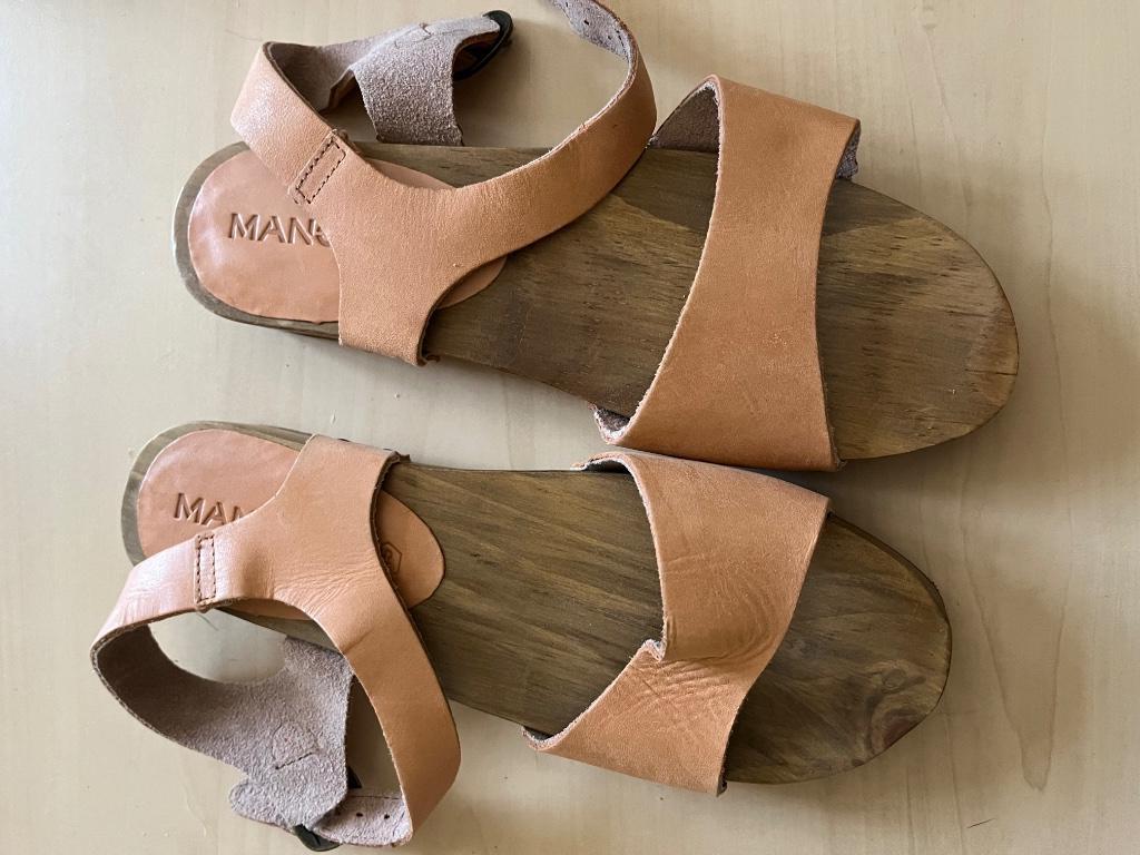 Leuke klompjes/sandaaltjes Mango nieuw maat 35, Neuf, Mango, Enlèvement, Autres types