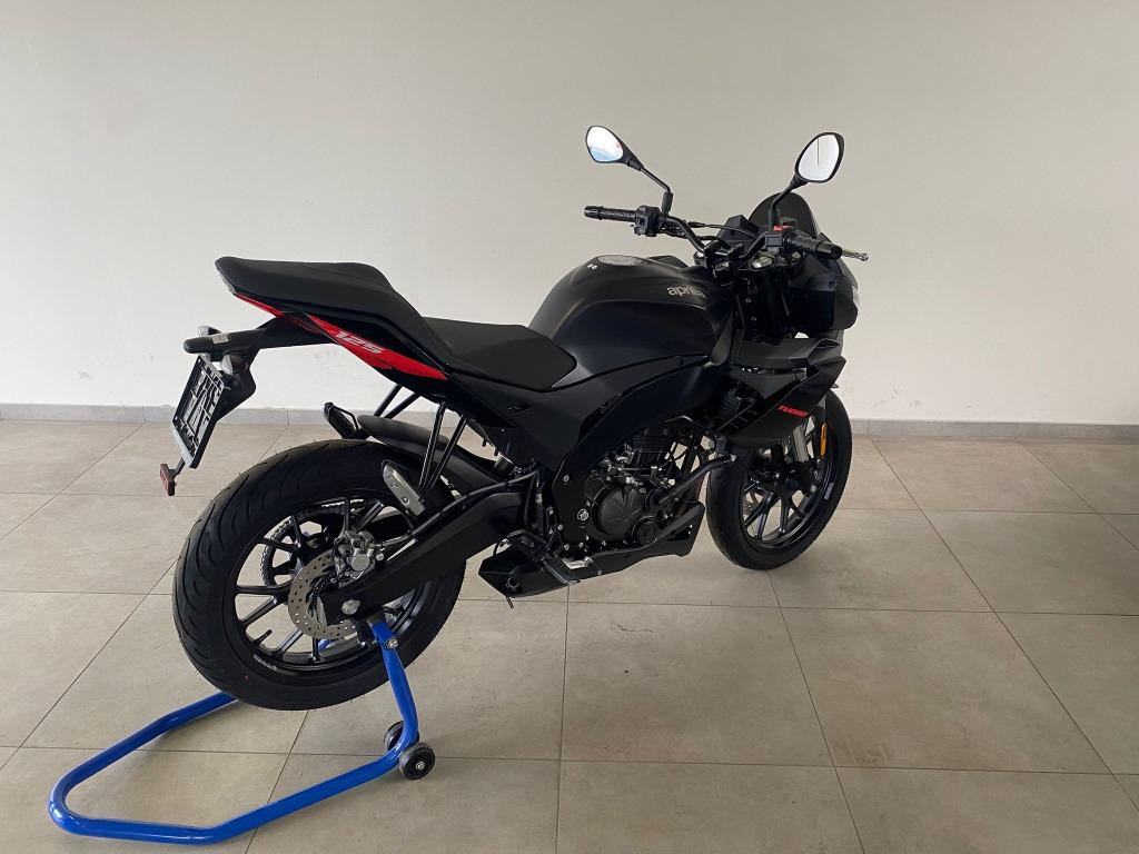 Aprilia Tuono 125, Motos, Entreprise, Permis Moto A1 minimum, ABS, 1 cylindre