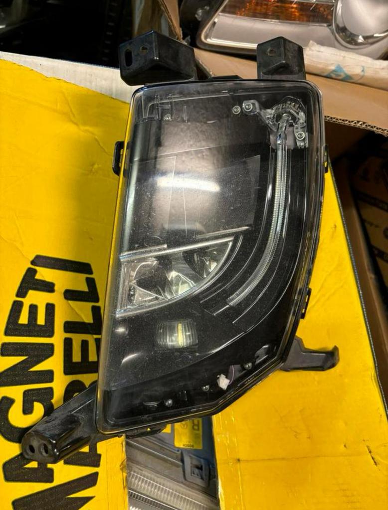 Feu anti-brouillard gauche LED Tesla modèle S ph.1 année 201, Enlèvement ou Envoi, Utilisé