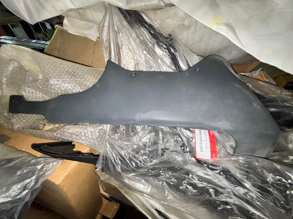 Honda Pan European ST1100 rechtse zijschild beneden, Motoren, Ophalen of Verzenden, Nieuw