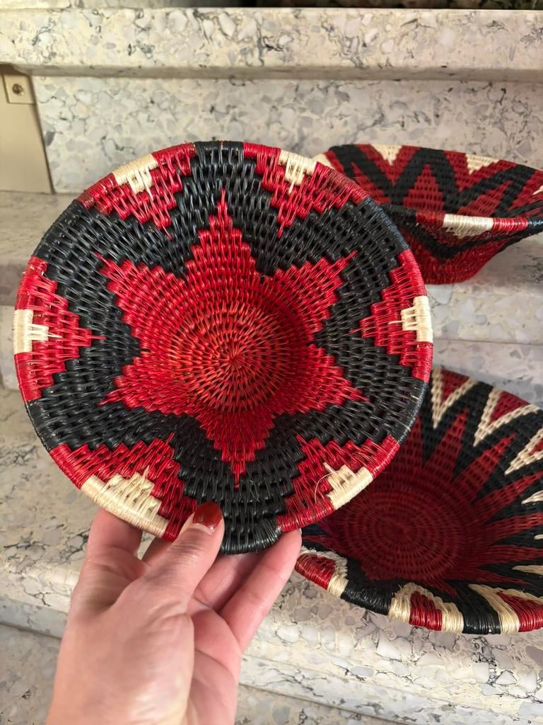 Set handgeweven zeegras Afrikaanse manden, Huis en Inrichting, Woonaccessoires | Schalen en Manden, Ophalen of Verzenden, Zo goed als nieuw